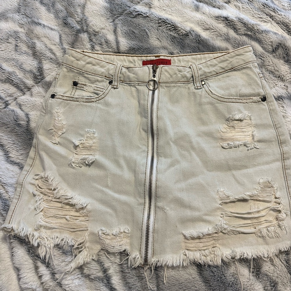 Signature8 Cream Distressed Mini Skirt